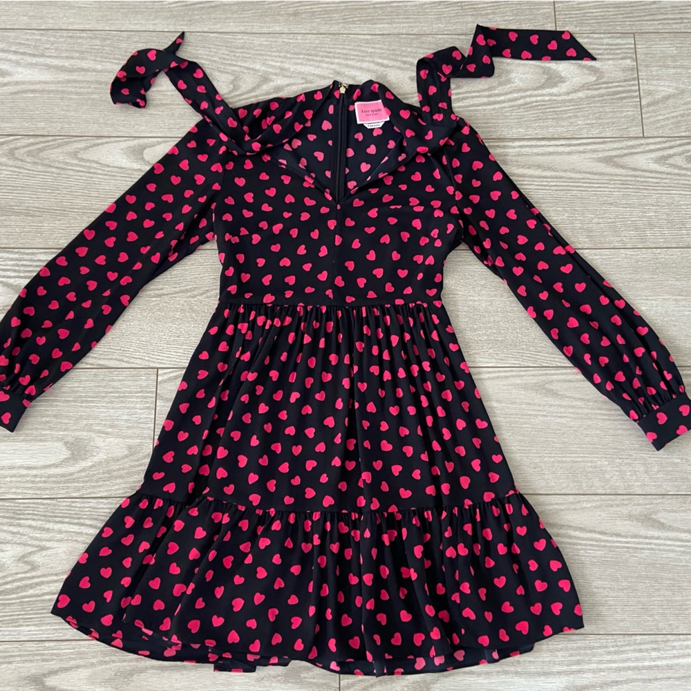 Kate Spade dress. Size: 4 . New without tags.